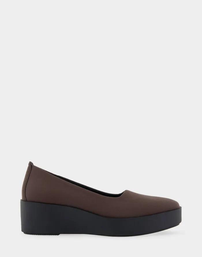 Aerosoles Comfortable Women039s Flatform Shoe In Brown Stretch Gabardine Fabric Java Stretch Gabardine Fabric Women Pumps Aerosoles Comfortable Women039s Flatform Shoe In Brown Stretch Gabardine Fabric Java Stretch Gabardine Fabric Women Pumps