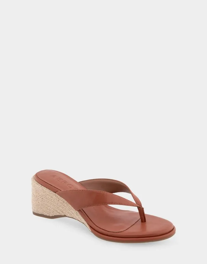 Aerosoles Comfortable Women039s Wedge Thong Sandal In Gingerbread Faux Leather Gingerbread Faux Leather Women Dress