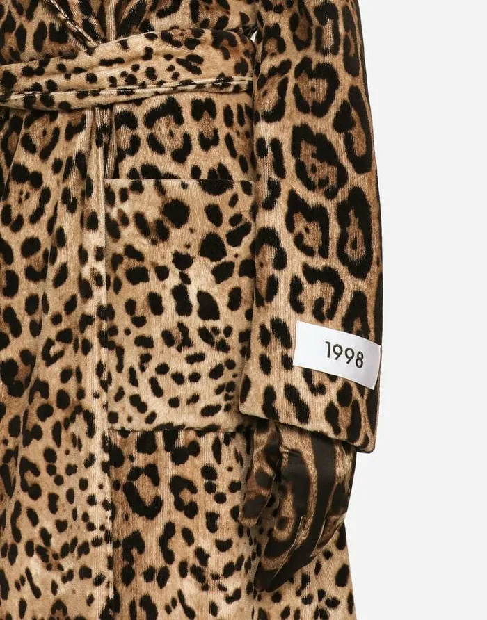 Dolce and Gabbana Coats And Jackets Women KIM DOLCEandGABBANA Leopardprint Terrycloth Coat With Belt And The ReEdition Label Animal Print Dolce and Gabbana Coats And Jackets Women KIM DOLCEandGABBANA Leopardprint Terrycloth Coat With Belt And The ReEdition Label Animal Print