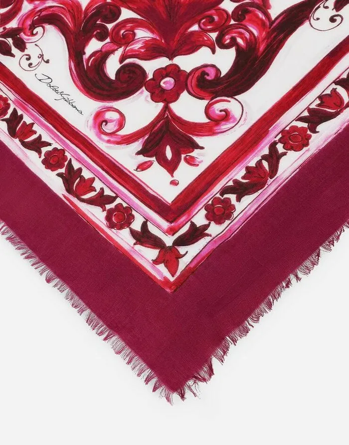 Dolce and Gabbana Scarves And Silks Women Majolicaprint Modal And Cashmere Square Scarf 140 X 140 Multicolor Dolce and Gabbana Scarves And Silks Women Majolicaprint Modal And Cashmere Square Scarf 140 X 140 Multicolor