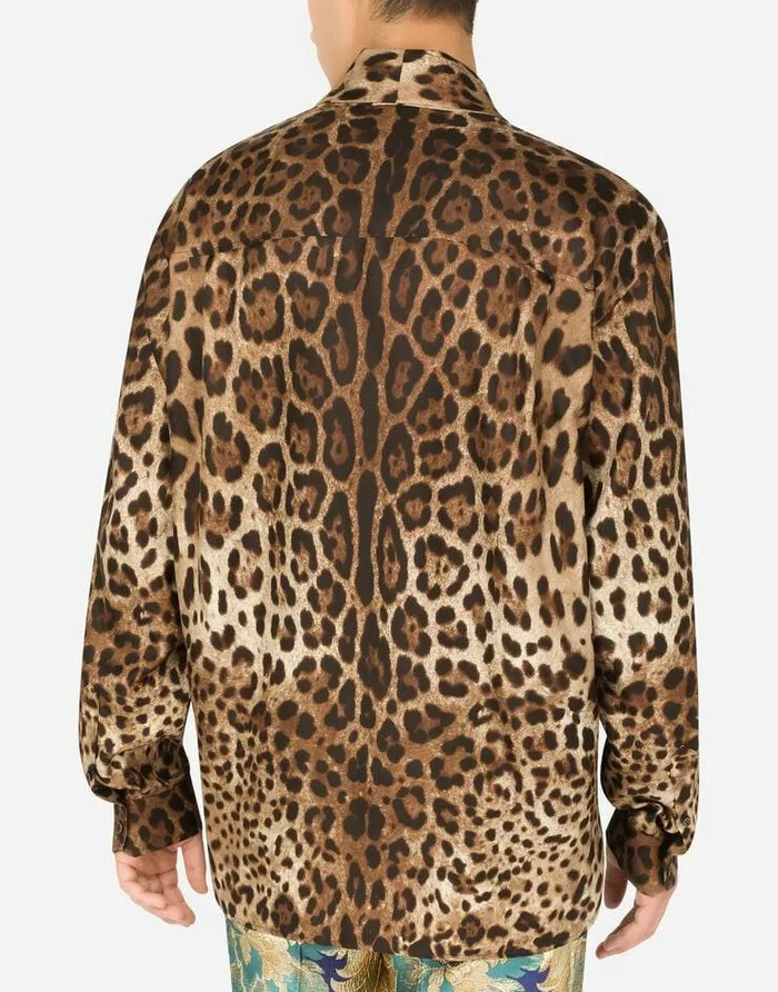 Dolce and Gabbana Shirts Men Oversize Silk Shirt With Leopard Print Animal Print Dolce and Gabbana Shirts Men Oversize Silk Shirt With Leopard Print Animal Print