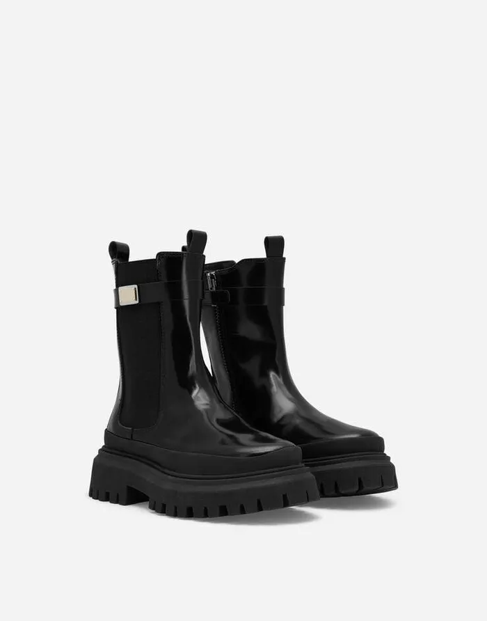Dolce and Gabbana Shoes 2438 Children Calfskin Boots With Logo Tag Black Dolce and Gabbana Shoes 2438 Children Calfskin Boots With Logo Tag Black