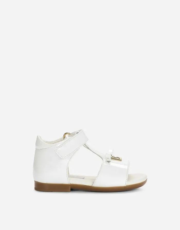 Dolce and Gabbana Shoes 2438 Children Patent Leather First Steps Sandals With Metal DG Logo White Dolce and Gabbana Shoes 2438 Children Patent Leather First Steps Sandals With Metal DG Logo White