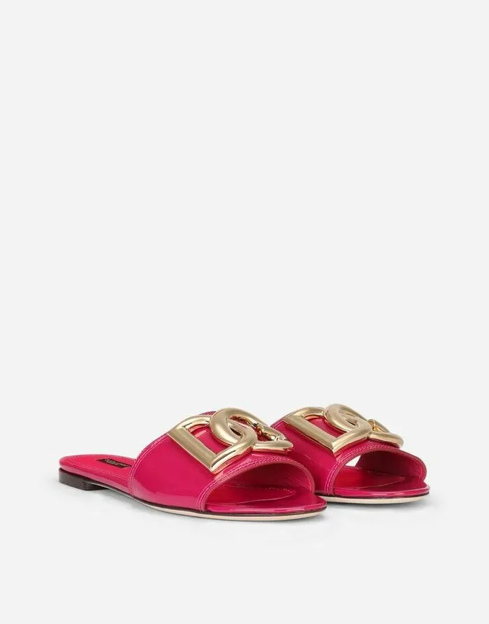 Dolce and Gabbana Slides And Mules Women Patent Leather Slides With DG Logo Fuchsia Dolce and Gabbana Slides And Mules Women Patent Leather Slides With DG Logo Fuchsia