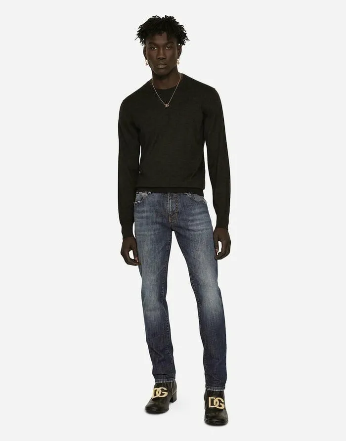 Dolce and Gabbana Sweaters And Cardigans Men Extrafine Cashmere Roundneck Sweater Grey Dolce and Gabbana Sweaters And Cardigans Men Extrafine Cashmere Roundneck Sweater Grey