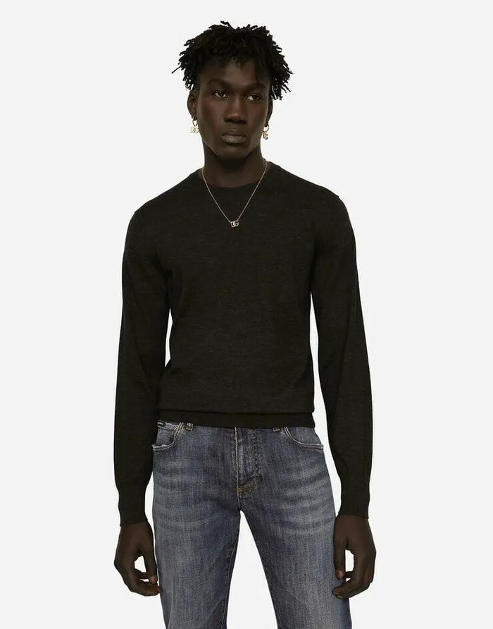 Dolce and Gabbana Sweaters And Cardigans Men Extrafine Cashmere Roundneck Sweater Grey Dolce and Gabbana Sweaters And Cardigans Men Extrafine Cashmere Roundneck Sweater Grey