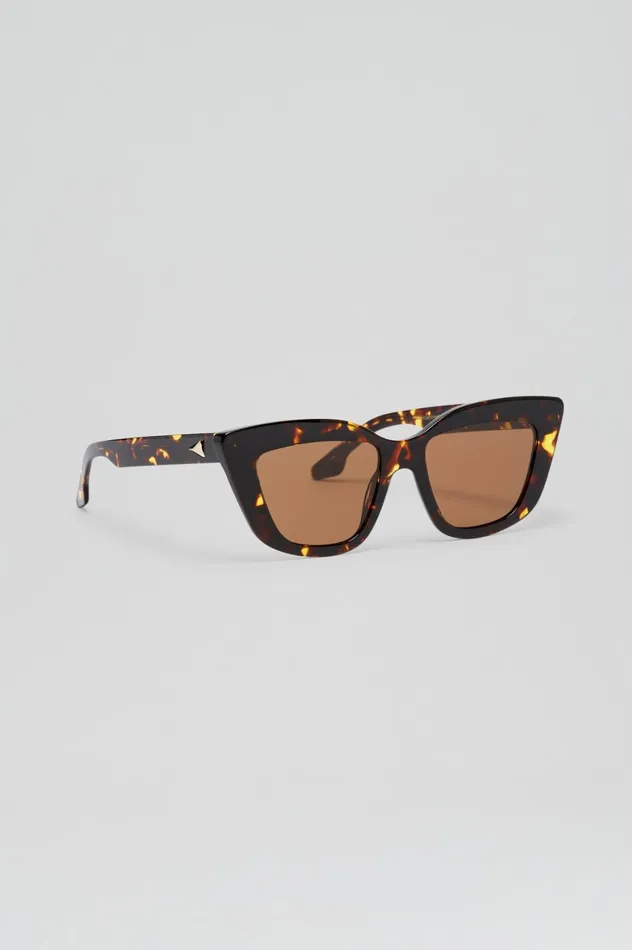Eyewear Women Scanlan Theodore ST SOFT CAT EYE SUNGLASSES Tortshell Eyewear Women Scanlan Theodore ST SOFT CAT EYE SUNGLASSES Tortshell