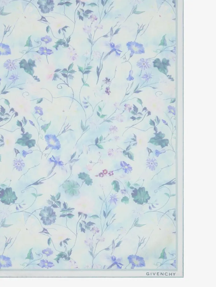 Givenchy Printed Square In Silk Frost Women Scarves Givenchy Printed Square In Silk Frost Women Scarves