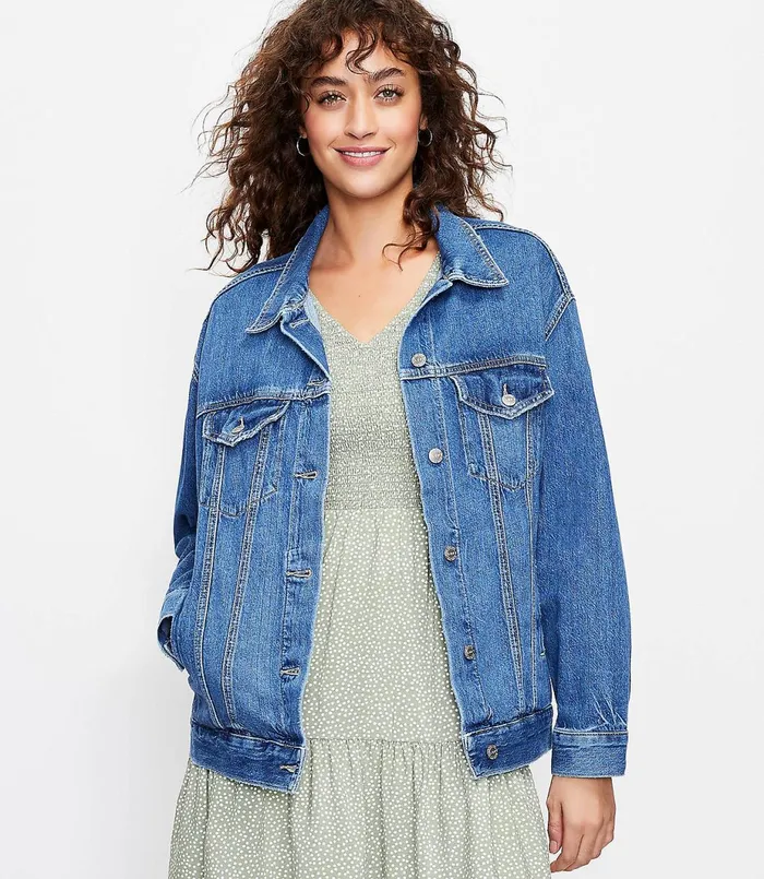 LOFT Petite Oversized Denim Jacket Classic Mid Vintage Wash Women Petite Jackets and Blazers