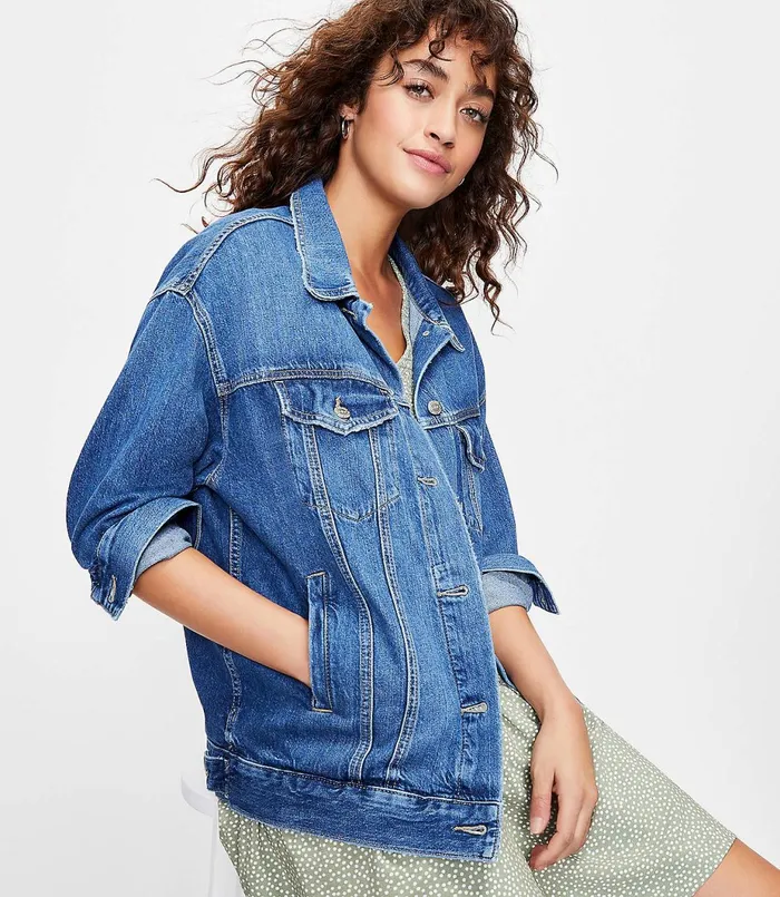 LOFT Petite Oversized Denim Jacket Classic Mid Vintage Wash Women Petite Jackets and Blazers