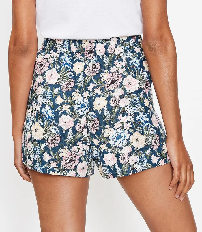 LOFT The Pleated Pull On Short In Floral Fresh Thyme Women Shorts