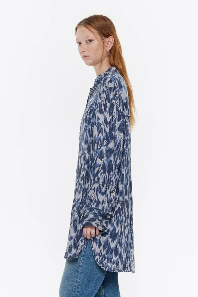 Navy Blue Long Straight Shirt With Plumancha Print Plumancha Navy Women Bimba Y Lola Shirts Navy Blue Long Straight Shirt With Plumancha Print Plumancha Navy Women Bimba Y Lola Shirts