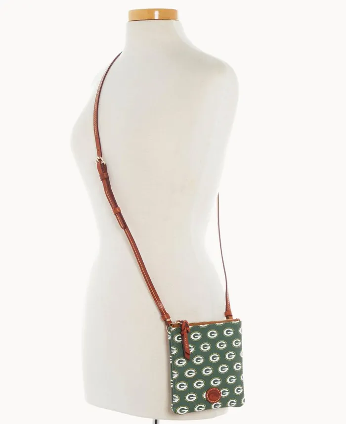 NFL Packers Small North South Top Zip Crossbody Packers Woman Dooney and Bourke Crossbodies NFL Packers Small North South Top Zip Crossbody Packers Woman Dooney and Bourke Crossbodies