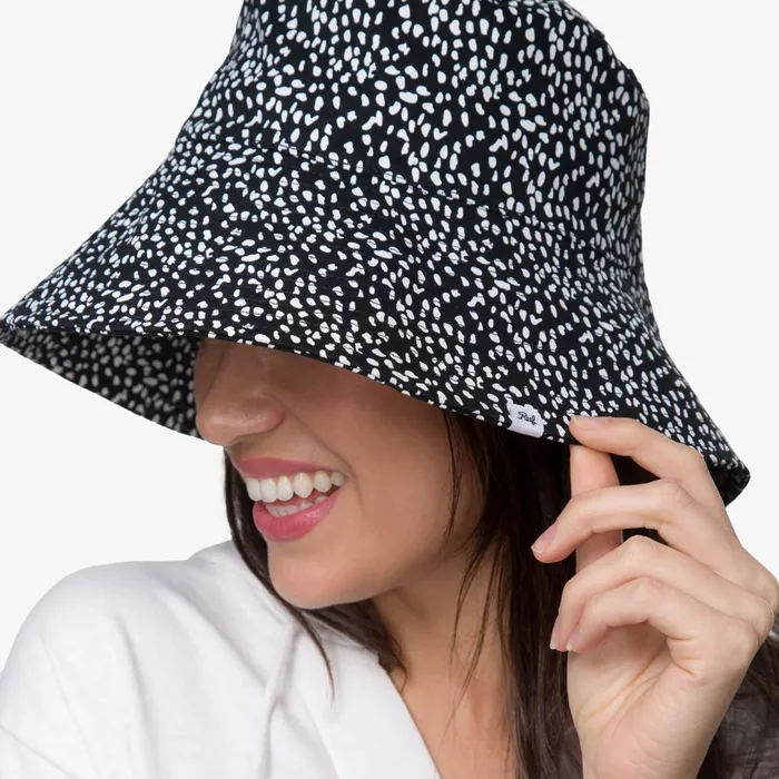 Reef Hats and Beanies Rudy Printed Bucket Hat Abstract Dot 8211 Women Reef Hats and Beanies Rudy Printed Bucket Hat Abstract Dot 8211 Women