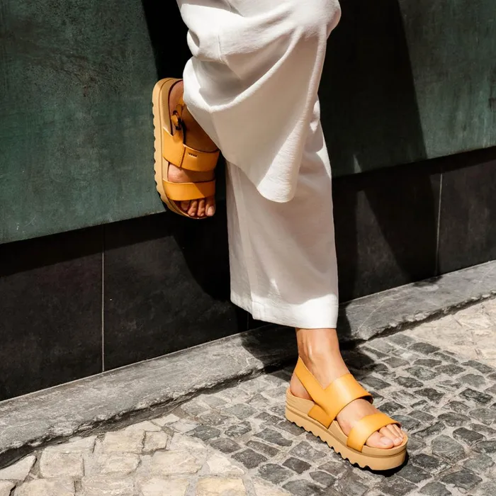 Reef Sandals Vista Hi Buckle Natural 8211 Women Reef Sandals Vista Hi Buckle Natural 8211 Women