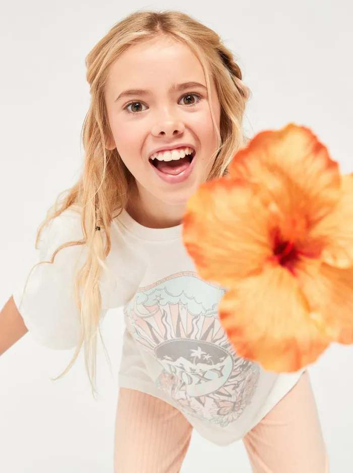 Roxy Tees and Tanks Girl039s 416 Cosmic Window Oversized Boyfriend TShirt Snow White 8211 Women