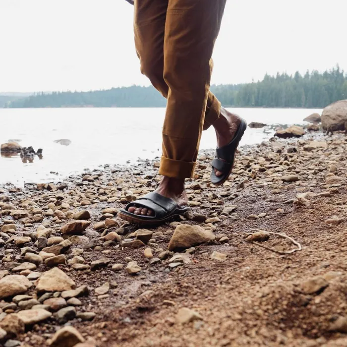 Shelter Cove Black Men Danner Sandals and Water Shoes