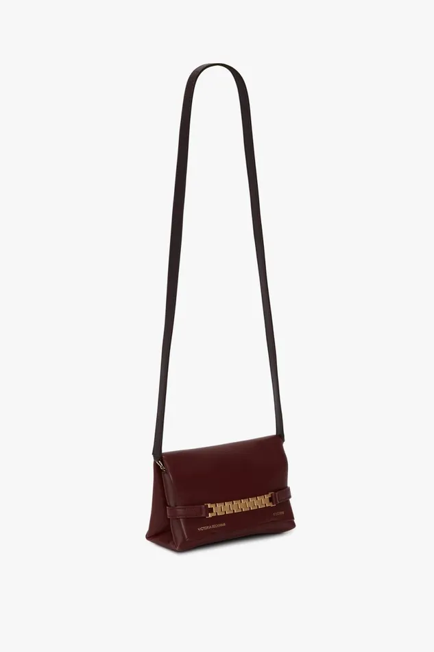Shoulder Bags Women Victoria Beckham Mini Chain Pouch With Long Strap In Burgundy Leather Shoulder Bags Women Victoria Beckham Mini Chain Pouch With Long Strap In Burgundy Leather
