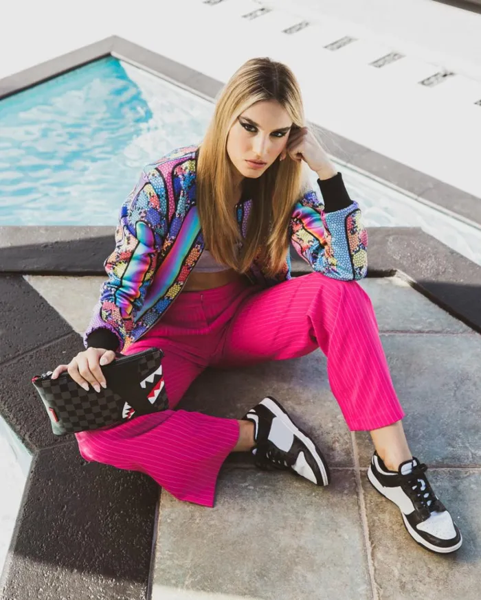 SPRAYGROUND HENNY AIIR TO THE THRONE CROSSOVER CLUTCH Bags