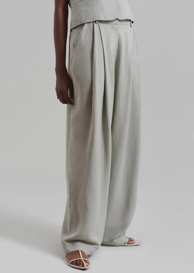 The Frankie Shop Bottoms Piper Pleated Trousers 8211 Sage 8211 Women