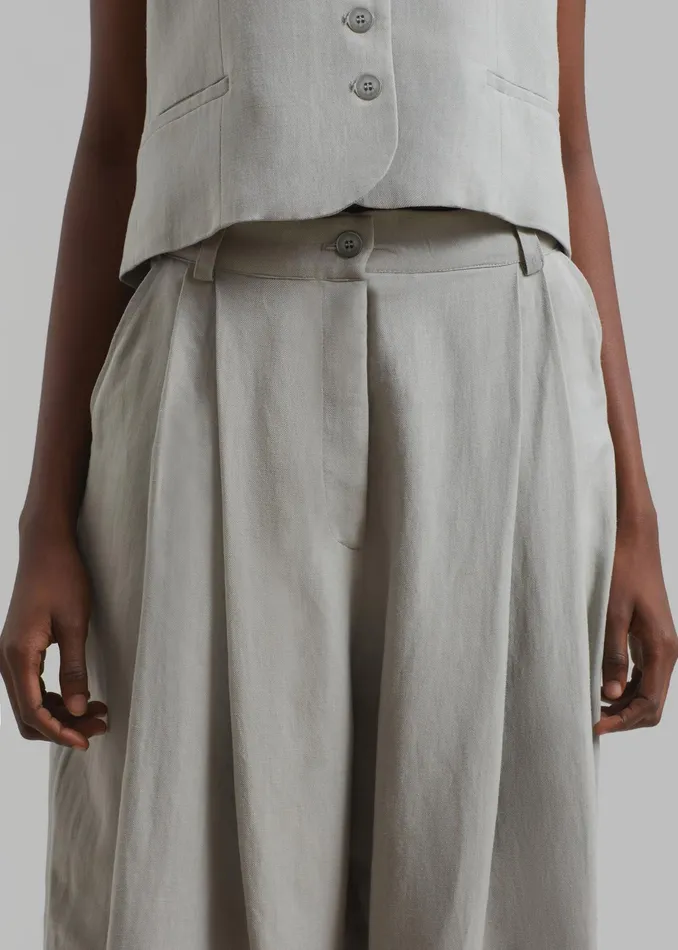 The Frankie Shop Bottoms Piper Pleated Trousers 8211 Sage 8211 Women