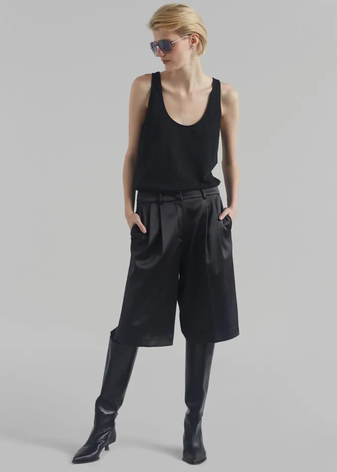 The Frankie Shop Bottoms Vienna Satin Bermuda Shorts 8211 Black 8211 Women