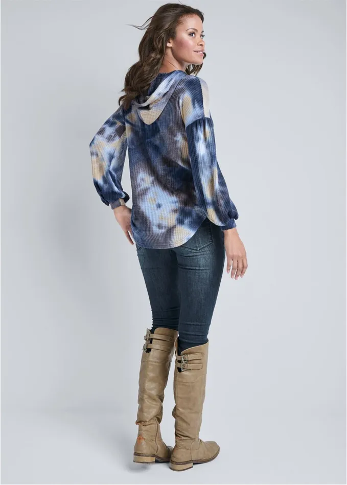 TIE DYE WAFFLE KNIT TOP Blue Multi Women VENUS Sweatshirts and Hoodies
