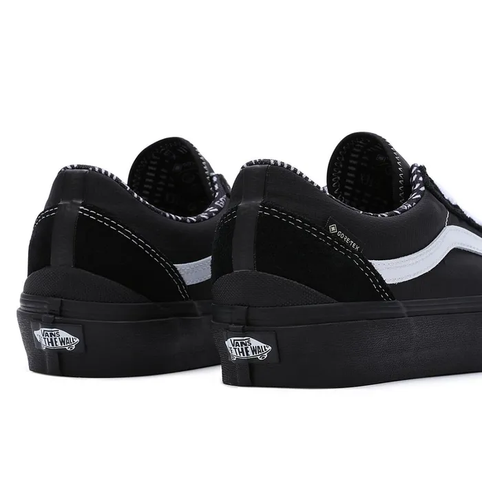Vans View All Men GoreTex Old Skool Shoes Black
