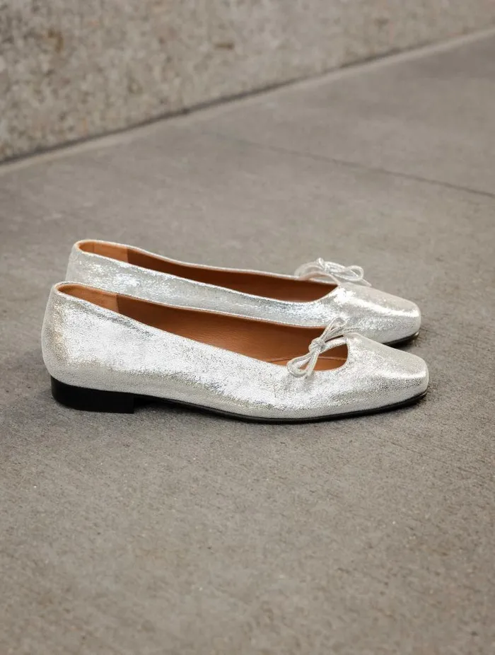 Women Ballet Flats Bobbies Carry Silver Meanders