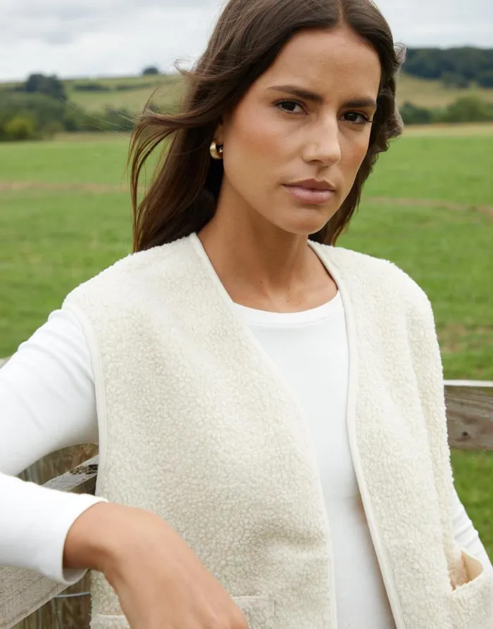Women Cream Reversible Fleece Borg Gilet Threadbare Jackets Women Cream Reversible Fleece Borg Gilet Threadbare Jackets