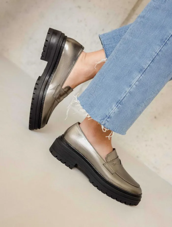 Women Loafers and Derbies Bobbies Amalia Cosmic Silver