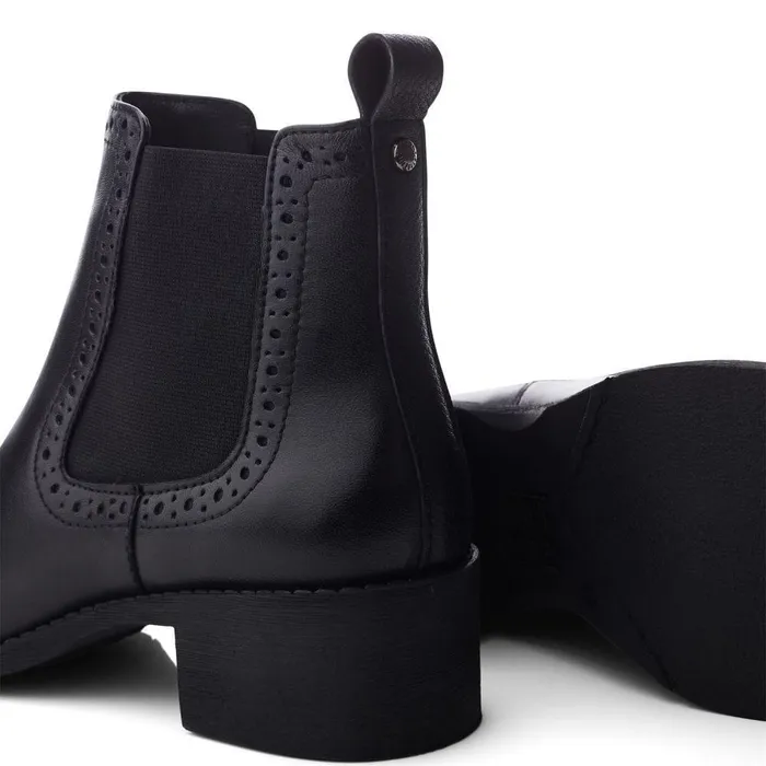 Women Moda In Pelle Chelsea Boots Millia Black Leather