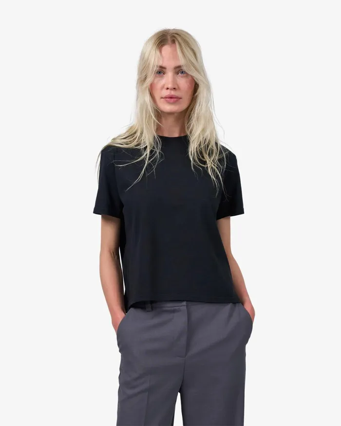 Women TShirts Colorful Standard Organic Boxy Crop Tee Deep Black